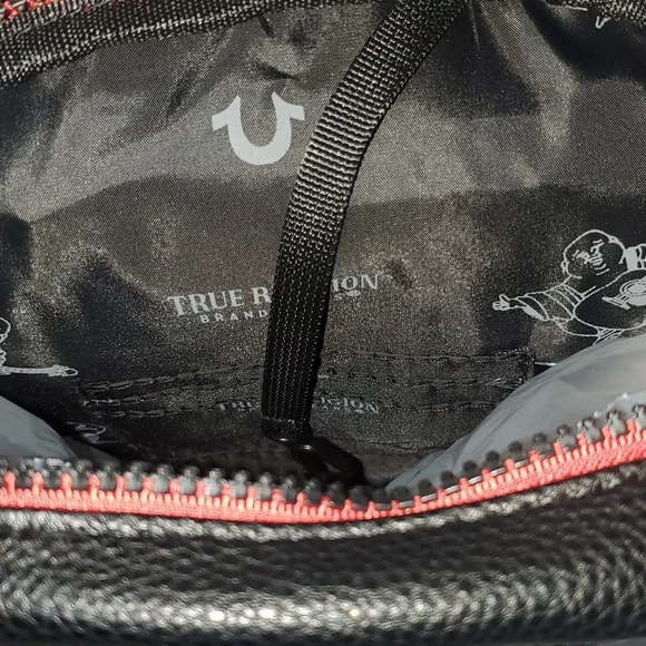 True Religion Stovall PU Horseshoe Logo Shoulder Sling Bag Faux Leather, new. - Picture 12 of 15